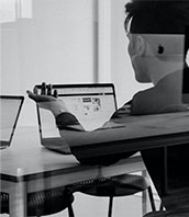 1V1線上雙語教學(xué)