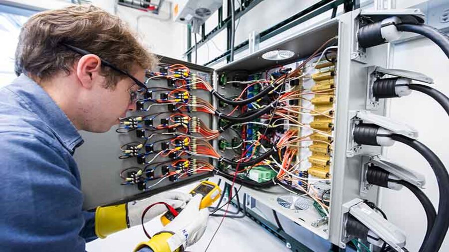 紐卡斯爾大學(xué)電力電子課程輔導(dǎo)