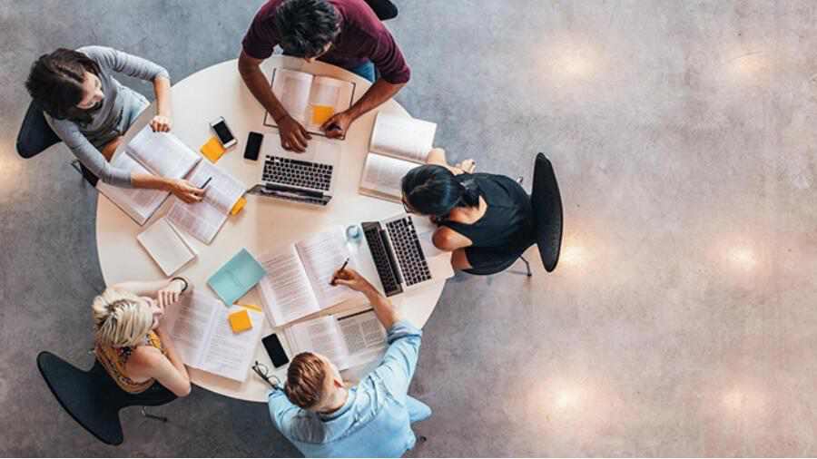 馬來(lái)西亞理科大學(xué)小組作業(yè)