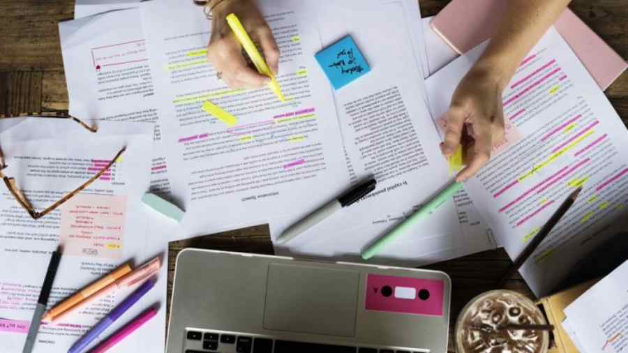 倫敦時裝學(xué)院大一新生作業(yè)輔導(dǎo)