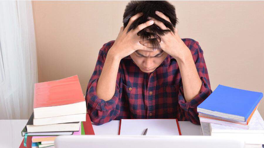 在英國莫名其妙被退學(xué)了怎么辦